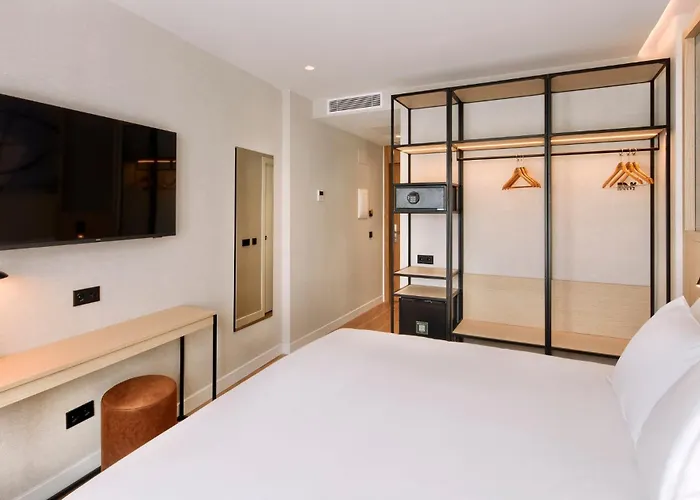 Sercotel Rosaleda Hotel 4*