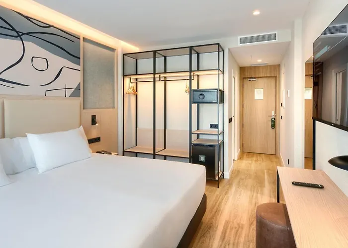 Sercotel Rosaleda 4* مالقة