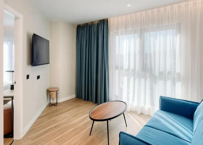 Sercotel Rosaleda مالقة